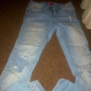 Distressed skinny Jeans. Size: 10 ( girls)
